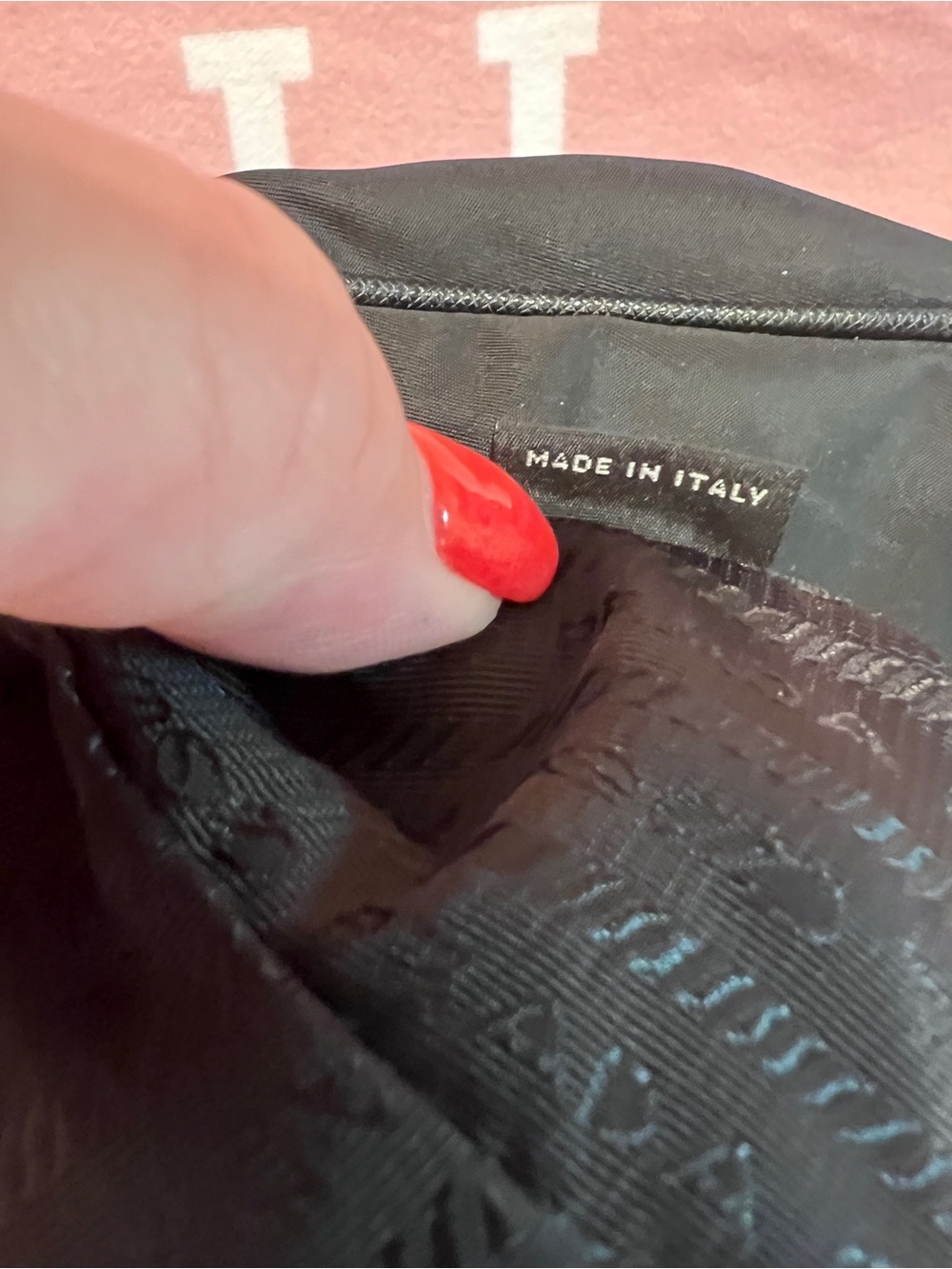 Prada⭐️⭐️Black Nylon Messenger Bag with Adjustable Prada embossed Strap! Offers! - Picture 7 of 8
